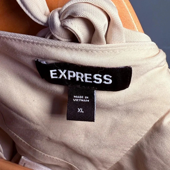 Express Women’s Tie Back Halter Top Champagne Size XL - Picture 3 of 4
